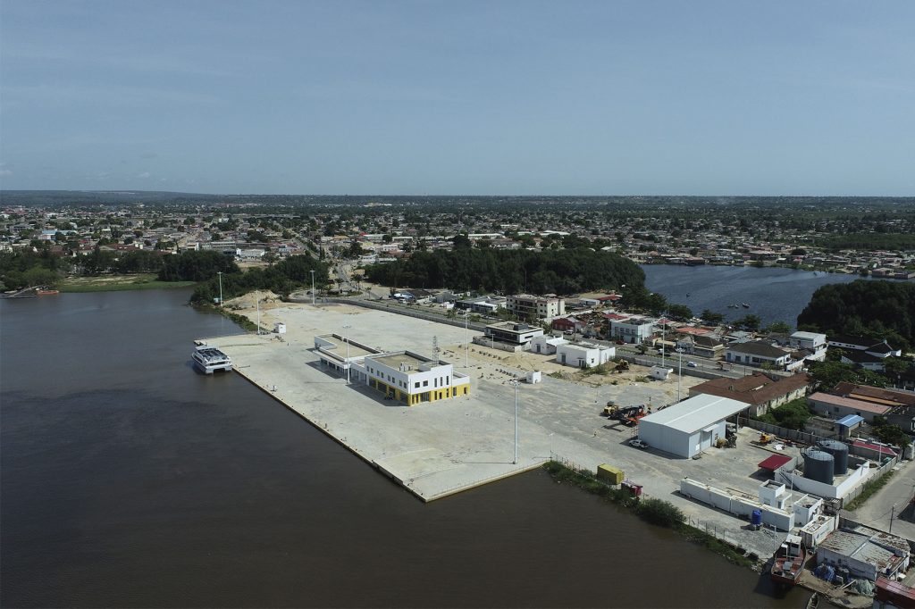 Terminal Fluvial de Passageiros do Soyo